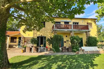 Image de Convient pour accueillir 6-12 invités, se détendre dans la tranquillité des vignobles