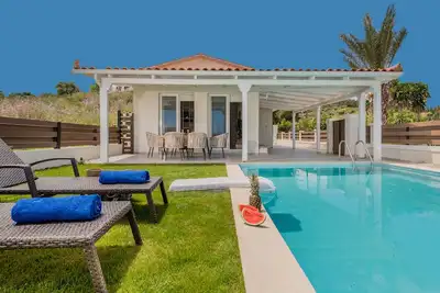 Image de Villa Siesta avec piscine privée