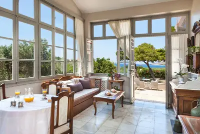 Image de Della Gracia Mansion Dans Syros Cyclades jusqu'à 12 personnes.