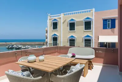 Image de Pasiphae Appartement De Luxe 2 Chambres Mer Front De Mer