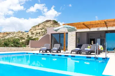 Image de Mary1 Waterfront villa, Private pool, Tavern