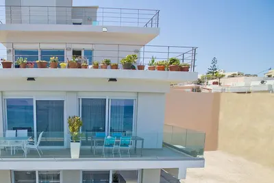 Image de Modern, Beachfront, Amenities, No car needed 1