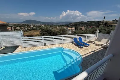 Image de Luxe 3 Villa chambres avec piscine
