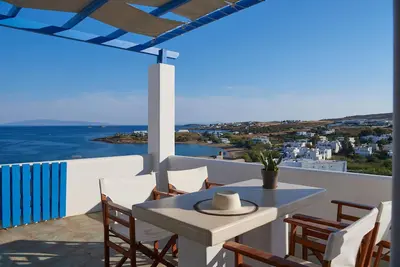 Image de Maison Poseidon avec vue mer panoramique, Ă 50m de la plage de sable de Logaras