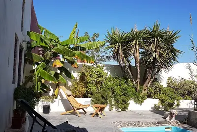 Image de Winery Villa. Ancien domaine viticole transformé en une élégante villa traditionnelle avec piscine