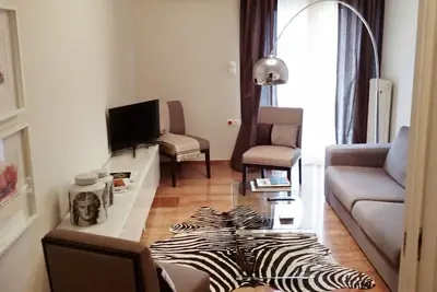 Image de Entièrement rénové, cet appartement attend ses premiers hôtes en centre-ville! Ama 00000054917