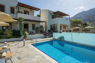 Image de Family Friendly Villa Bluefairy w/ Pool, walk to Restaurants, 5 km to the Beach