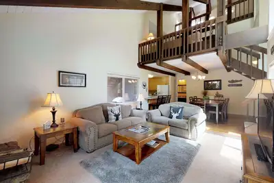 Image de 22 Tennis Village: Condo loft 2 Br / 2 Ba à Sunriver, pour 8 personnes