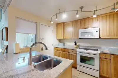 Image de 28 Tennis Village: Condo loft 2 Br / 2 Ba à Sunriver, pour 8 personnes