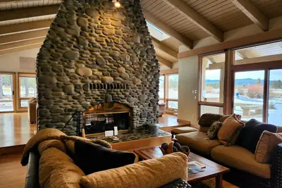 Image de 4 Fairway Lane: 5 Br / 4 Ba à Sunriver, pour 12 personnes