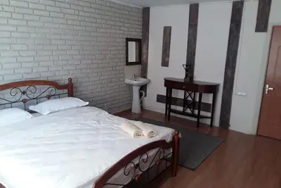 Image de La chambre double confortable dans une auberge Kok-Tobe, Almaty