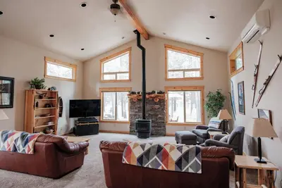 Image de 5 Pine Bough Lane: 6 Br / 4 Ba à Sunriver, pour 12 personnes