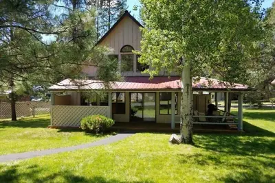 Image de 32 Circle Four Ranch Cabin: 3 Br / 2 Ba condo à Sunriver, pour 8 personnes
