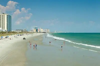 Image de Grand deux chambres dans un complexe haut de gamme Ă North Myrtle Beach. 10-14 juin (2019! )