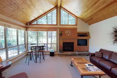 Image de 32 Fremont Crossing: 3 Br / 3. 5 Townhome Ba Ă Sunriver, pour 8 personnes
