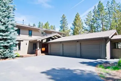 Image de 1 Goldfinch Lane: 5 Br / 5 Ba à Sunriver, pour 10 personnes