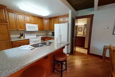 Image de 21 Tennis Village: Condo loft de 2 Br / 2 Ba à Sunriver, pour 8 personnes