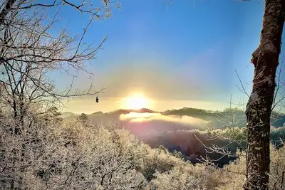 Image de Mountain Oasis-Mountain Views, Sparkling Hot Tub, WiFi, Fire Pit