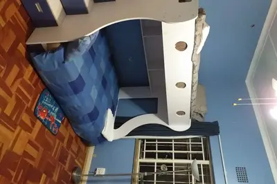 Image de Chez soi loin de chez soi, c'est ce que vous trouverez dans cette banlieue branchée.