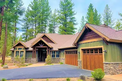 Image de 56330 Trailmere Circle: 4 Br / 4. 5 Ba maison Ă Bend, pour 10 personnes