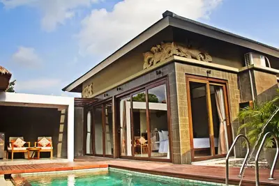 Piscine privée avec 2 villas, près de la plage d'Echo, Service de navette gratuit vers la région de Seminyak
