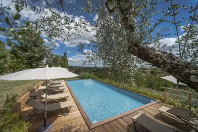 Image de Villa Santa Chiara appartements à louer avec piscine, jardin près du centre de Sienne