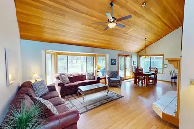 Image de 9 Malheur Lane: 3 Br / 3 Ba maison à Sunriver, 8 personnes