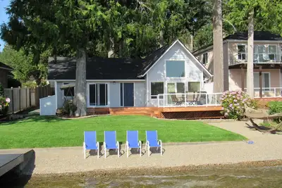 Image de Chalet en bord de mer sur le pittoresque lac Mason
