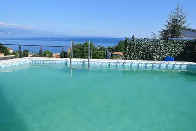 Image de Appartement de luxe 2 + 2, emplacement privilégié, piscine sur le toit, terrasse, garage