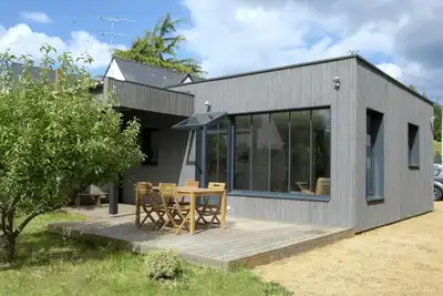 Maison de plein pied à 500 mètres de la plage des Godelins