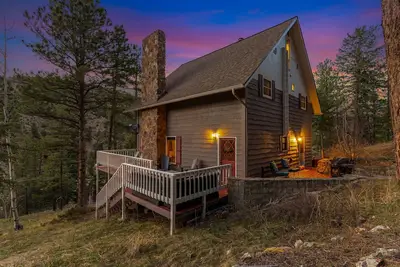 Image de Nouveau! La Mountain Mama's House est spacieuse et confortable. 5 minutes de Miner St; 26 minutes de Red Rocks; Wifi gratuit