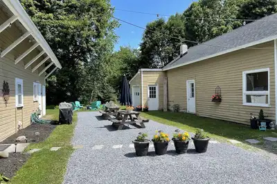 Image de Saratoga Sister Cottages confortables sur 4 acres de belle tranquillité près de la ville