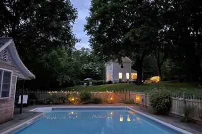 Image de Shelter Island Farmhouse Animaux acceptés avec piscine