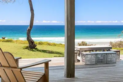 Image de Saltwater Beach House - Absolute Beachfront Holiday House