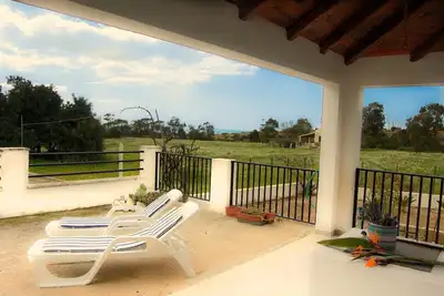 Image de Maison avec vue sur la mer, à 300 mètres de la plage, endroit calme, WiFi, 5 personnes