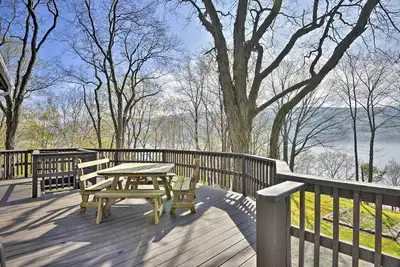 Image de Nouveau! Waterfront Skaneateles Lake Accueil w \/ plage!