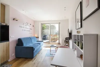 Image de Paris Champs-Elysées/Neuilly avec terrasse pour 2 Personnes