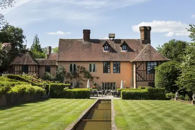 Image de Séjourner dans cette maison extraordinaire et historique de Grade Ii * est une expérience unique