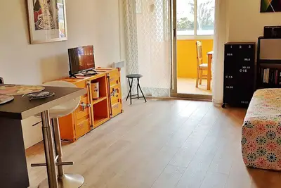 Image de Studio tout confort 2 personnes dans résidence de standing