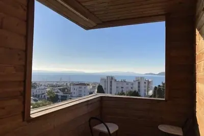 Image de Maison en bois vue mer 6 places, 100m du port et ecole de voile