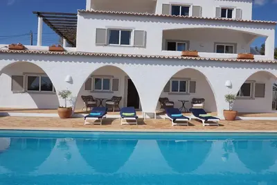 Villa de 4 chambres située dans un endroit calme à Praia da Luz, Lagos