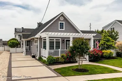 Image de La maison possède toutes les commodités que toute famille désirerait pour leur maison de vacances.