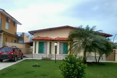 Image de Excellente maison dans une communauté fermée.