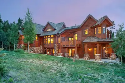 Image de Spacieux, moderne, montagne, ski in, walk Peak 8 home