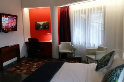 Image de Chambre privée spacieuse dans un environnement local et vert