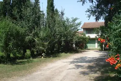 Maisonnette avec jardin privé proche Avignon