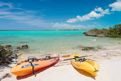 Bright Idea est une villa en front de mer surplombant Chalk Sound.
