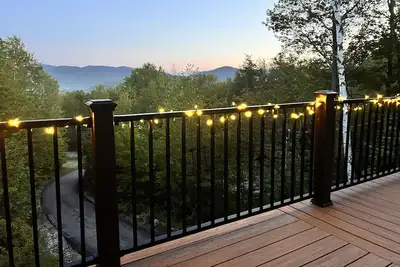 Image de Mountain Views, à 3 km de Story Land, la forêt nationale à votre porte, pour 10 personnes!
