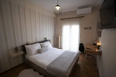 Appartement confortable à côté du métro et à proximité de l'Acropole