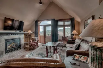 Image de Nouveau ~ Lucky Location ~ Main St. Station ~ Vues Magiques ~ Piscine Chauffee ~ Ski-In / Out